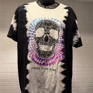 Chemistry Black and White Skull Tee